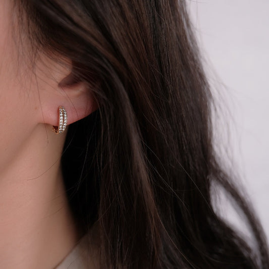 Boucles arrondies, avec zircons cubiques