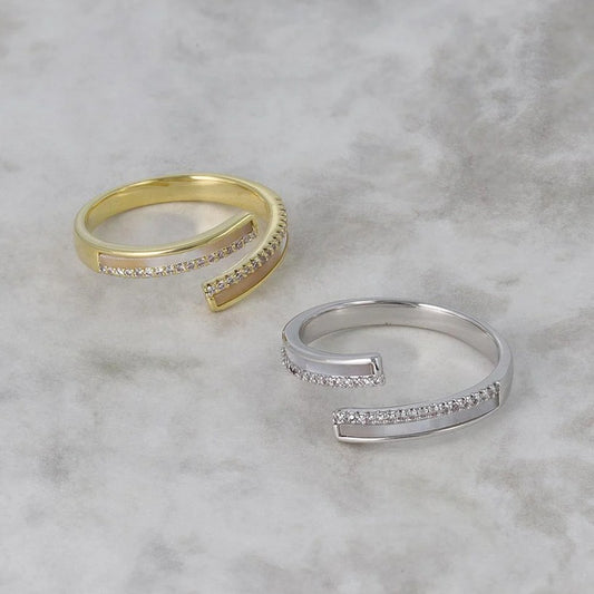 Bague nacrée et brillante