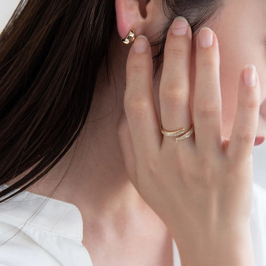 Bague nacrée et brillante