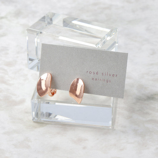 Pétale de rose, en boucle